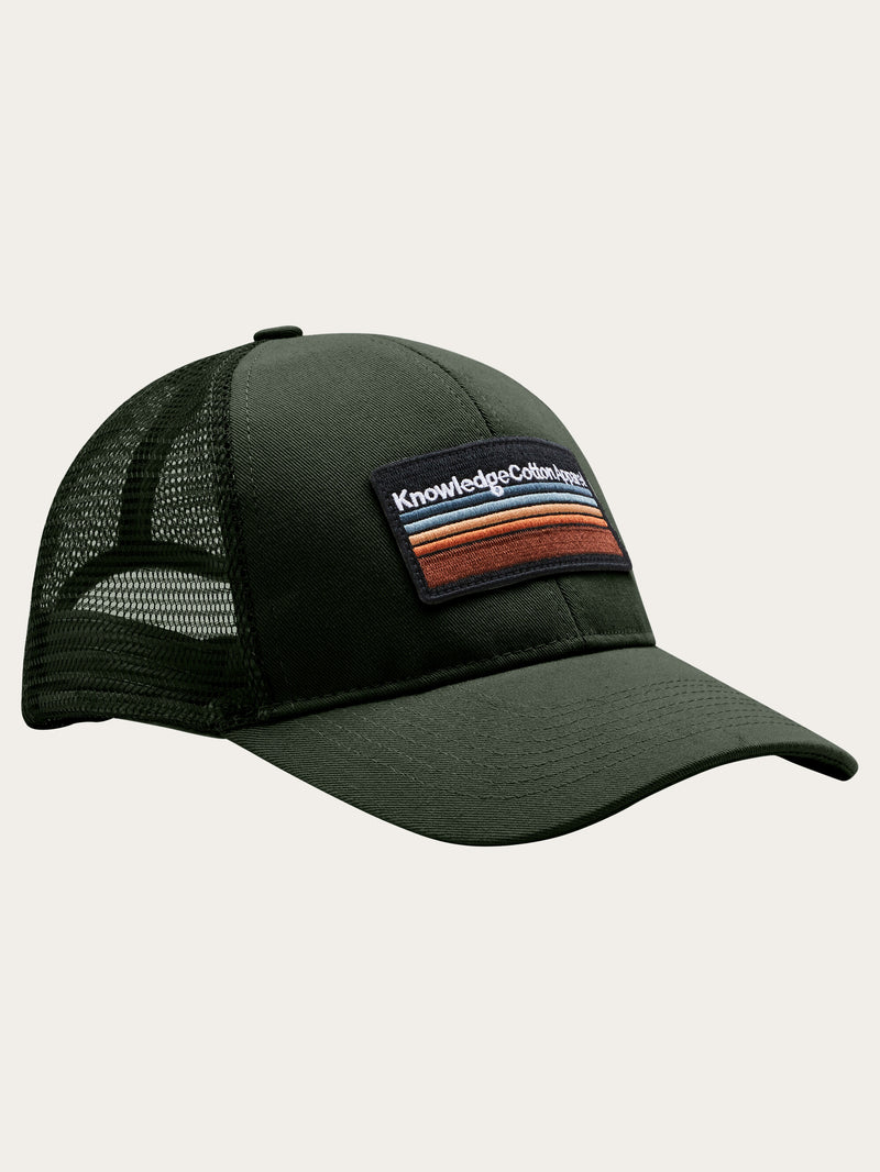 KnowledgeCotton Apparel - UNI Badge twill trucker cap Caps 1090 Forrest Night