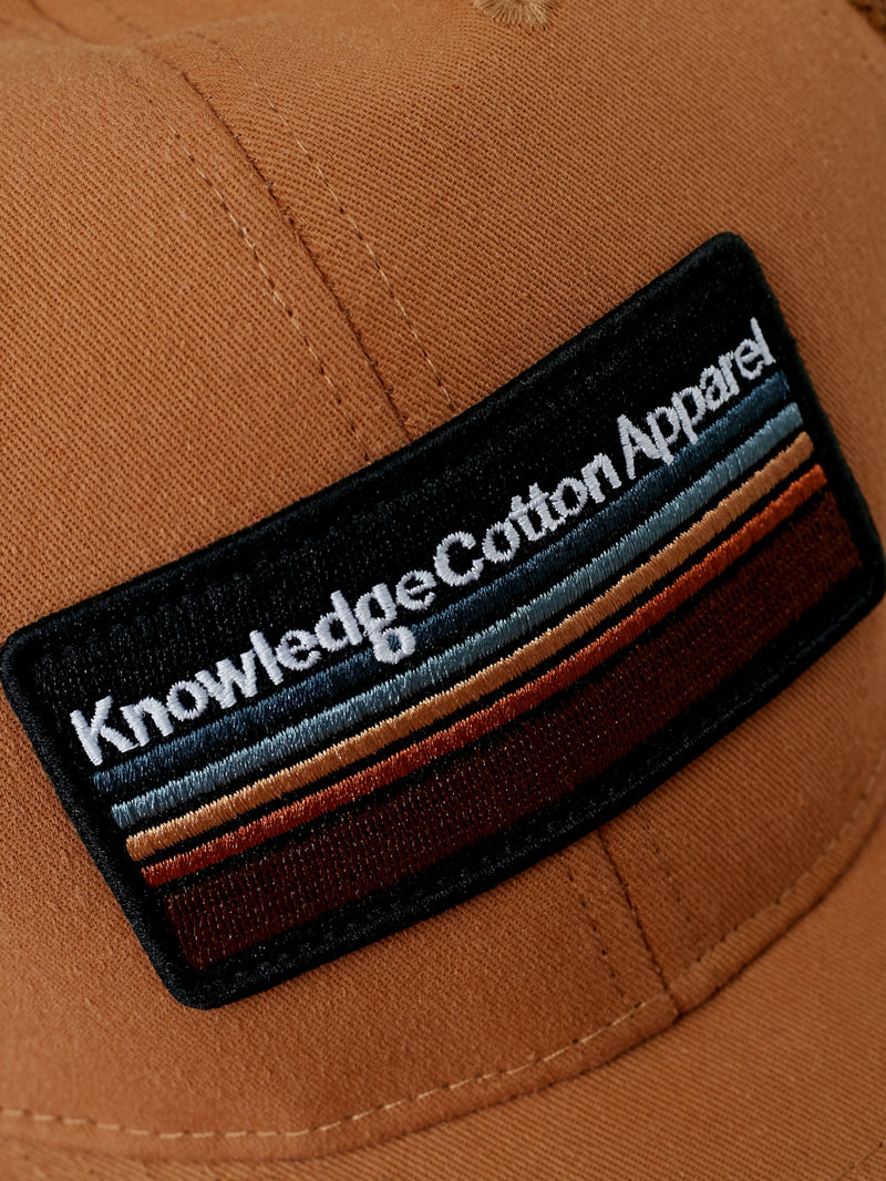 KnowledgeCotton Apparel - MEN Badge twill trucker cap Caps 1366 Brown Sugar