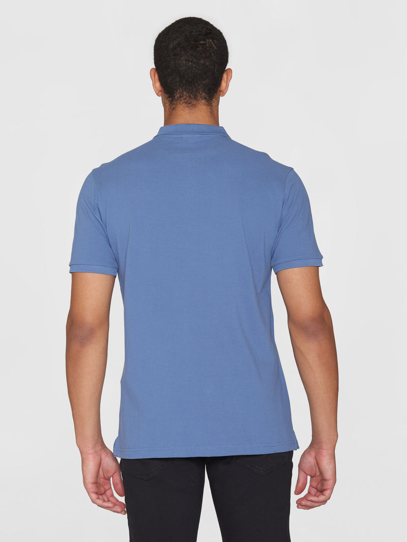 KnowledgeCotton Apparel - MEN Basic badge polo Polos 1432 Moonlight Blue