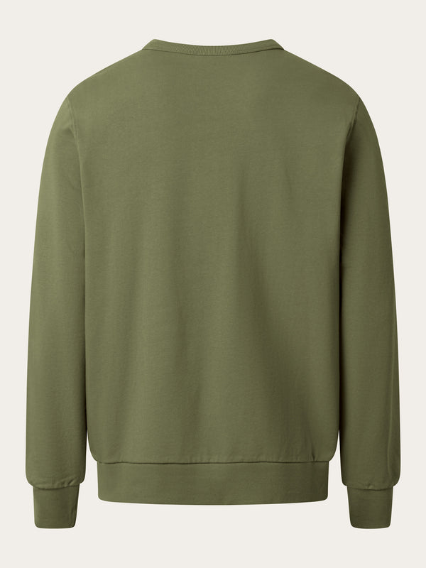 KnowledgeCotton Apparel - MEN Basic badge sweat Sweats 1100 Dark Olive