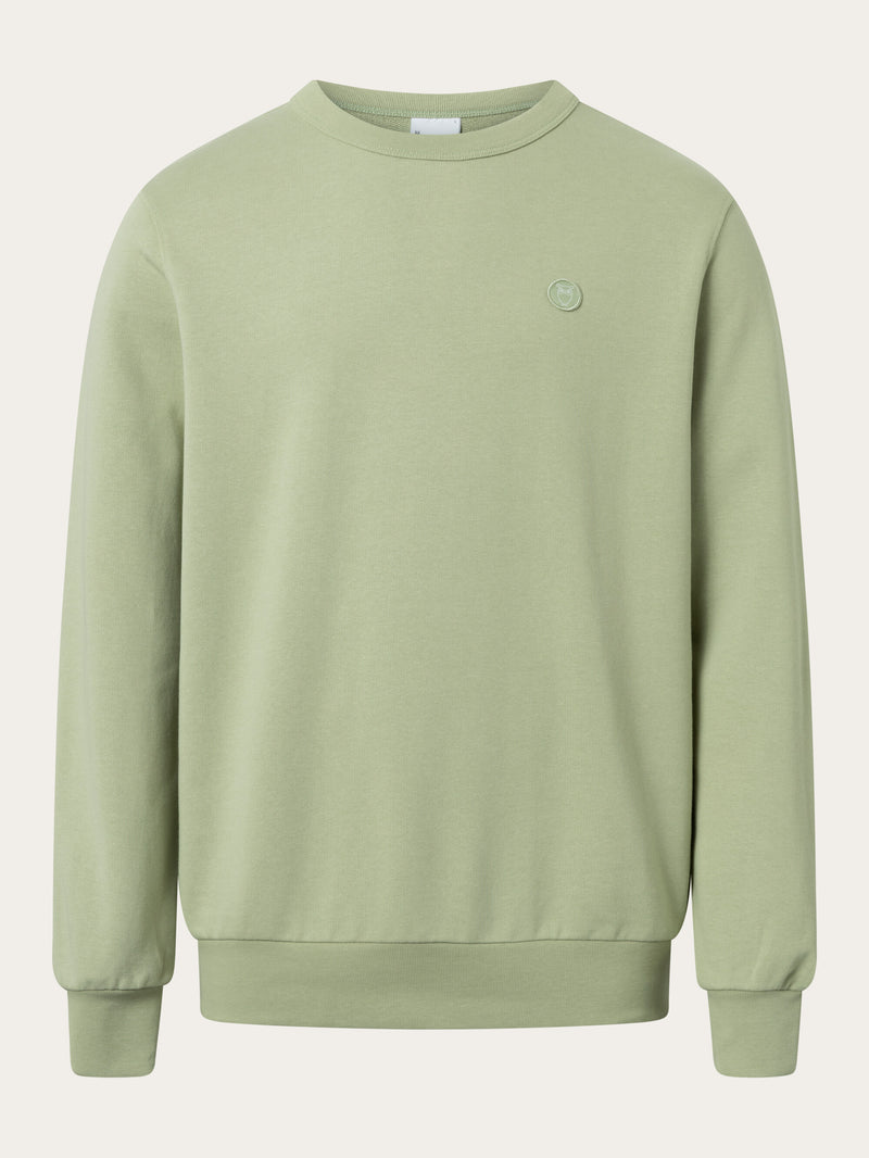 KnowledgeCotton Apparel - MEN Basic badge sweat Sweats 1380 Swamp