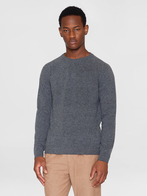 KnowledgeCotton Apparel - MEN Basic o-neck knit Knits 1073 Dark Grey Melange