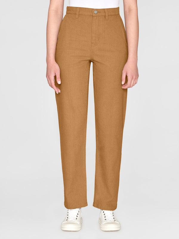 KnowledgeCotton Apparel - WMN CALLA tapered canvas pant Pants 1366 Brown Sugar