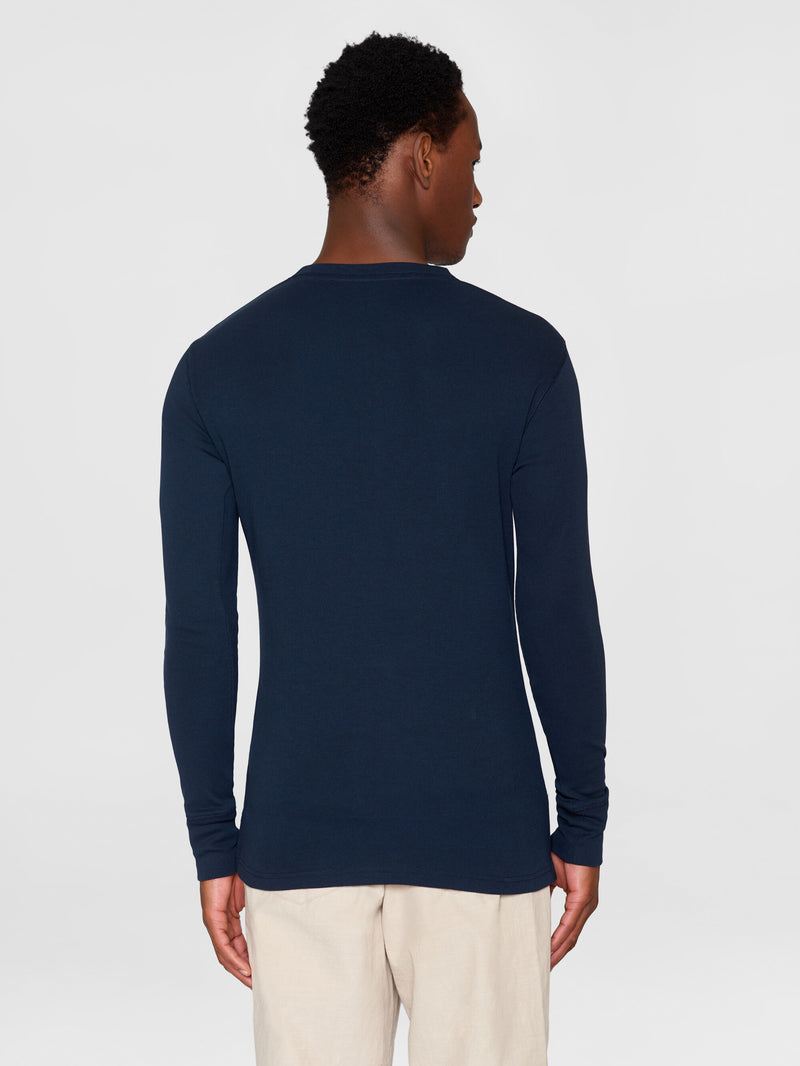 KnowledgeCotton Apparel - MEN CEDAR LS Henley Long Sleeves 1001 Total Eclipse