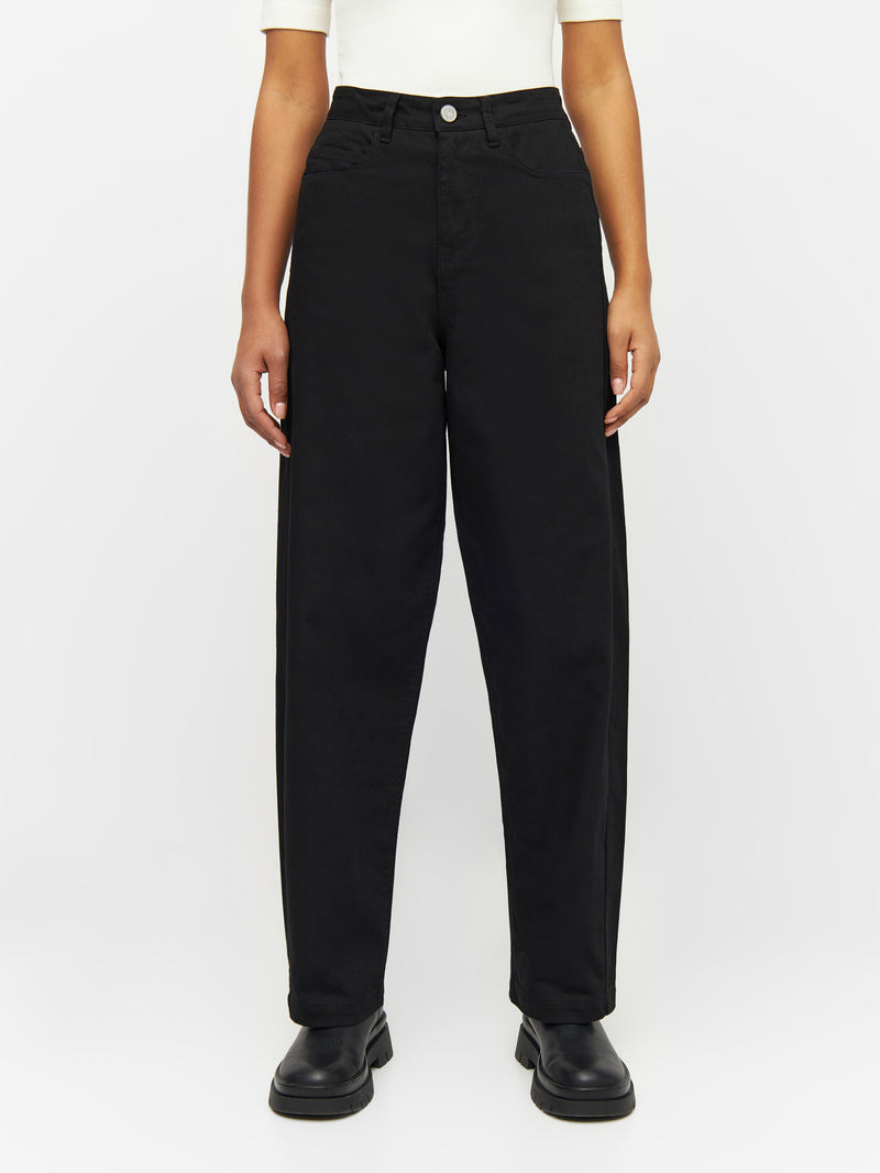 KnowledgeCotton Apparel - WMN CHLOE barrel high-rise twill 5-pocket pants Pants 1300 Black Jet