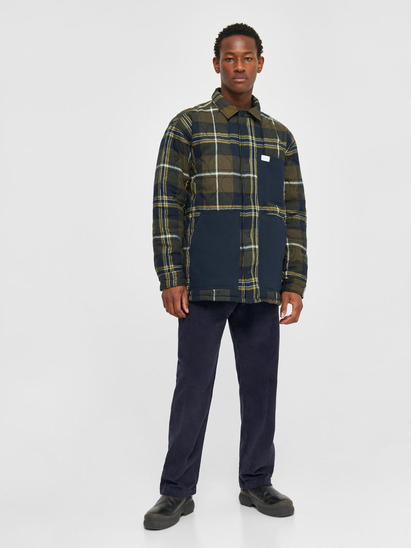 KnowledgeCotton Apparel - MEN Checked quilted oversized overshirt Overshirts 7023 Green check