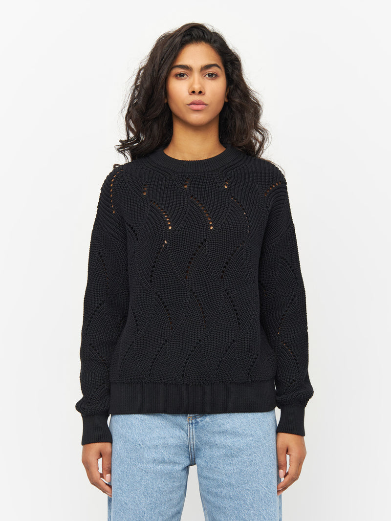 KnowledgeCotton Apparel - WMN Cotton cable crew neck Knits 1300 Black Jet