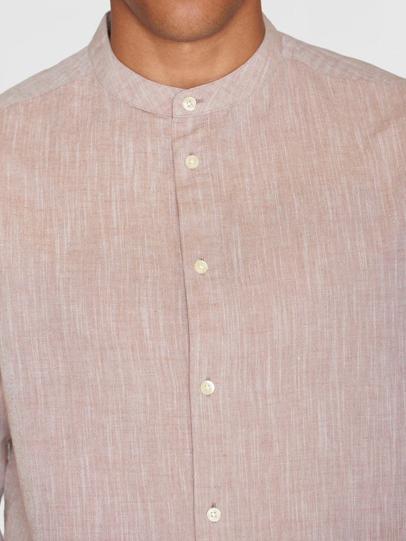 KnowledgeCotton Apparel - MEN Custom fit linen stand collar shirt Shirts 1437 Chocolate Malt