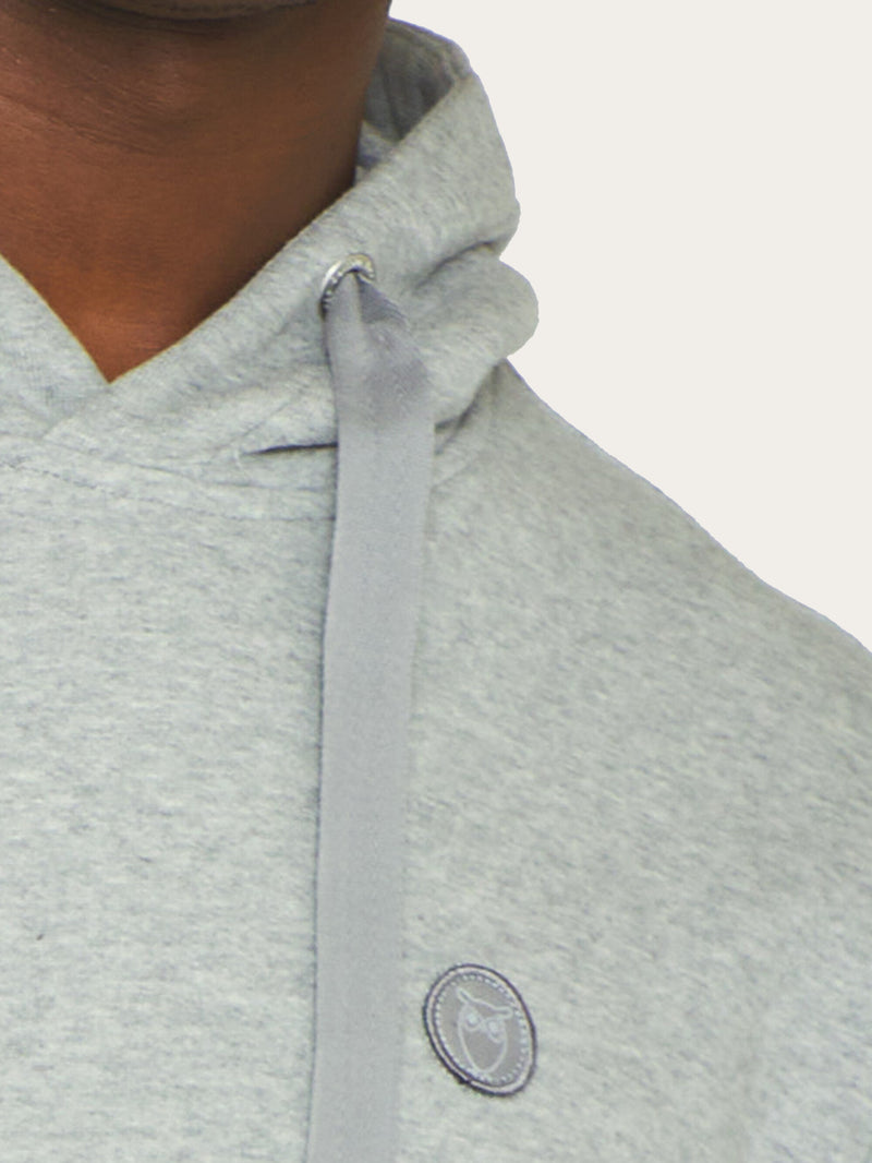 KnowledgeCotton Apparel - MEN Hood basic badge sweat Sweats 1012 Grey Melange