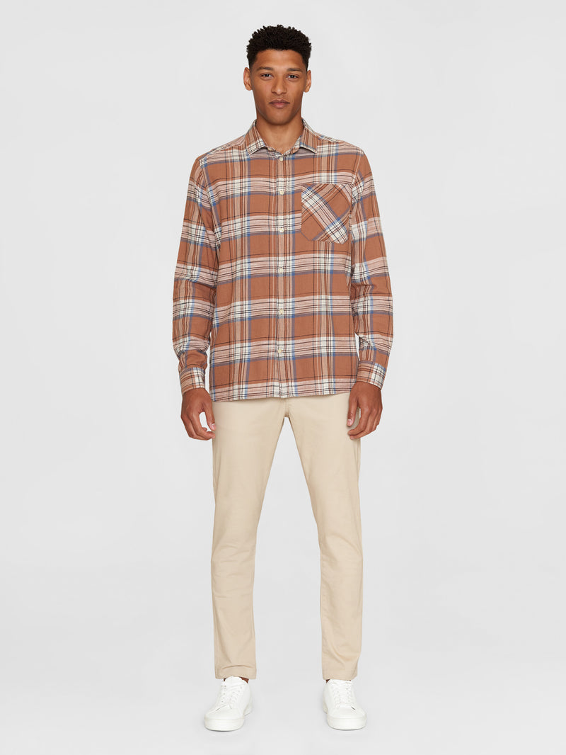 KnowledgeCotton Apparel - MEN Loose checked shirt - GOTS/Vegan Shirts 8026 Brown stripe