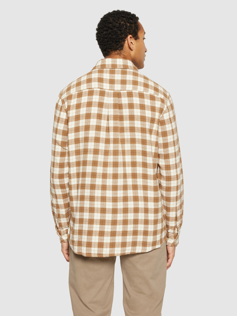 KnowledgeCotton Apparel - MEN Loose fit checkered shirt Shirts 7030 Beige check