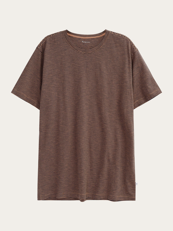 KnowledgeCotton Apparel - MEN Narrow striped slub t-shirt T-shirts 8026 Brown stripe