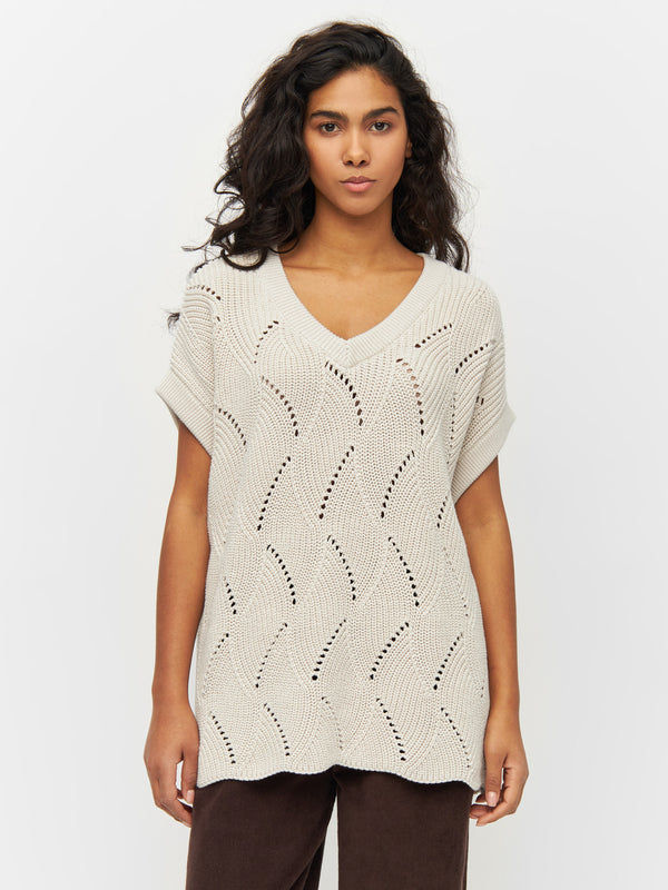 KnowledgeCotton Apparel - WMN Oversized v-neck knit vest Vests 1348 Buttercream