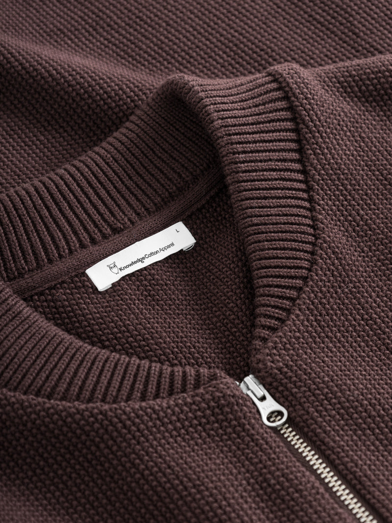 KnowledgeCotton Apparel - MEN Pique badge knit o-neck Knits 1394 Chocolate Plum