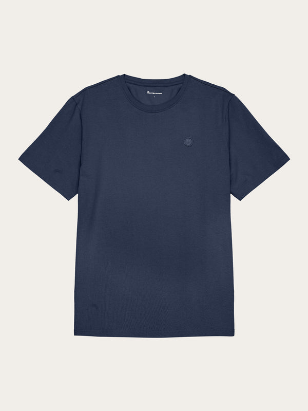 KnowledgeCotton Apparel - MEN Regular fit Badge t-shirt T-shirts 1257 Insigna Blue melange