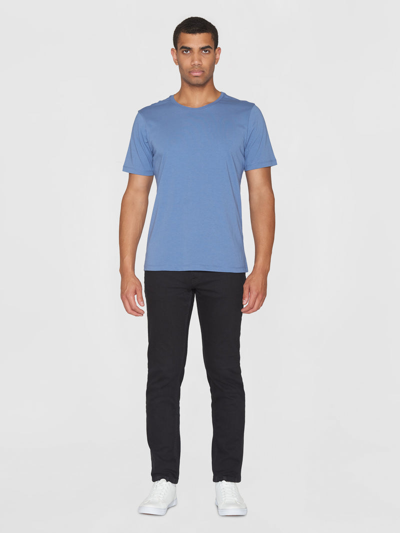 KnowledgeCotton Apparel - MEN Regular fit Basic tee T-shirts 1432 Moonlight Blue