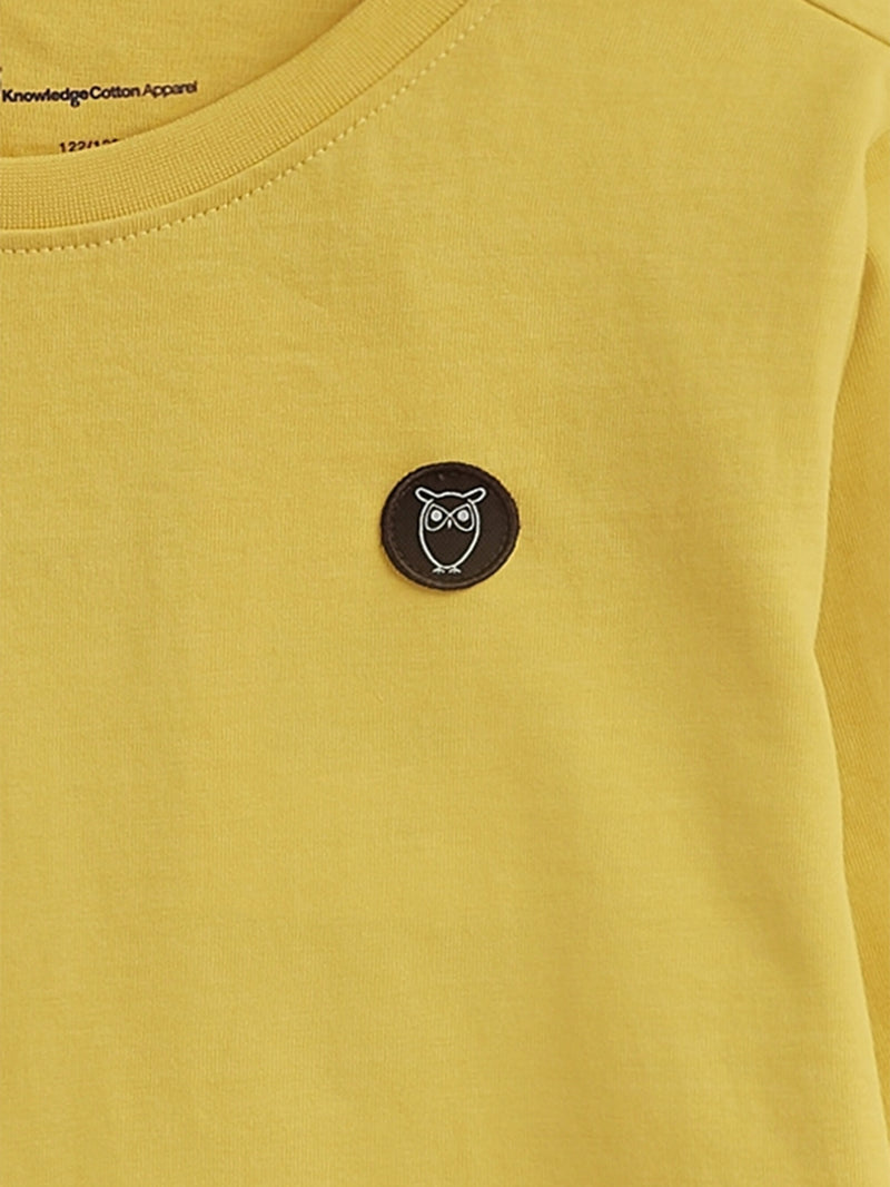 KnowledgeCotton Apparel - YOUNG Regular fit badge long sleeved Long Sleeves 1429 Misted Yellow