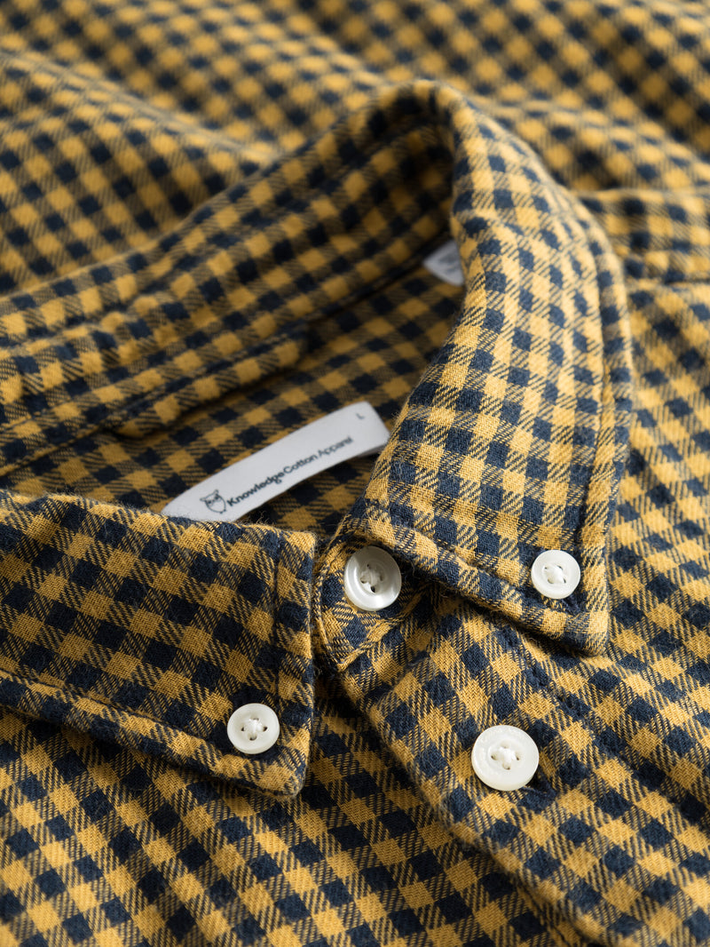 KnowledgeCotton Apparel - MEN Regular fit double layer checkered shirt Shirts 7024 Yellow check