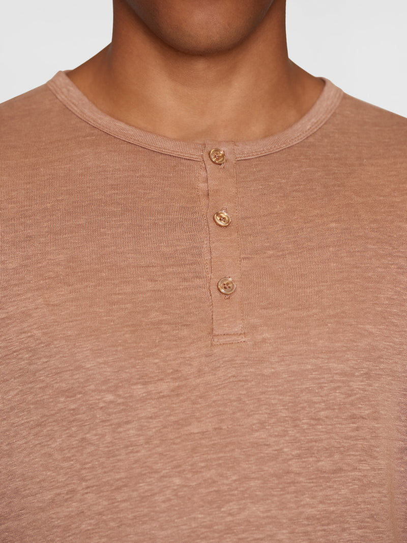 KnowledgeCotton Apparel - MEN Regular linen henley - GOTS/Vegan Henleys 1437 Chocolate Malt