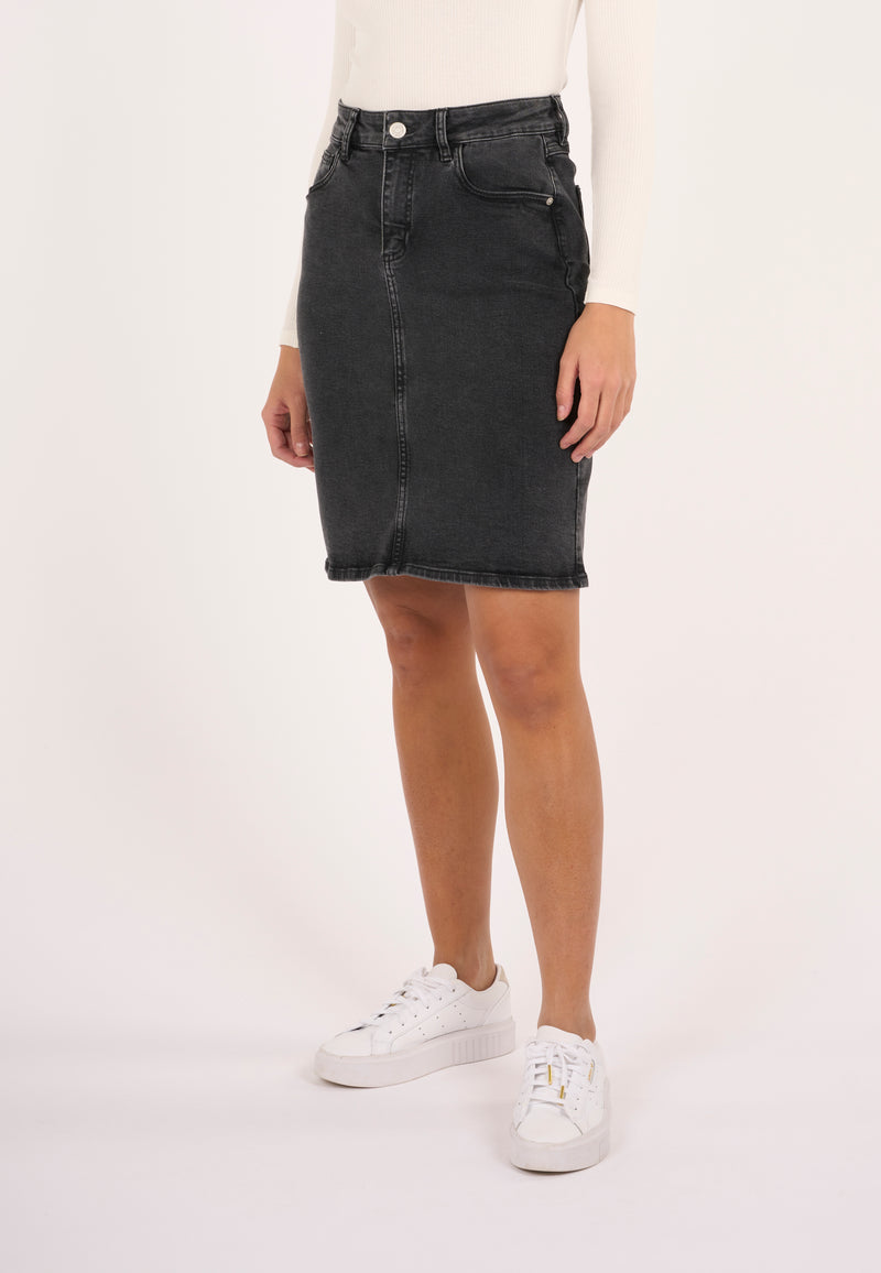 KnowledgeCotton Apparel - WMN Rinse black mid length denim skirt Denims 3049 Rinse black