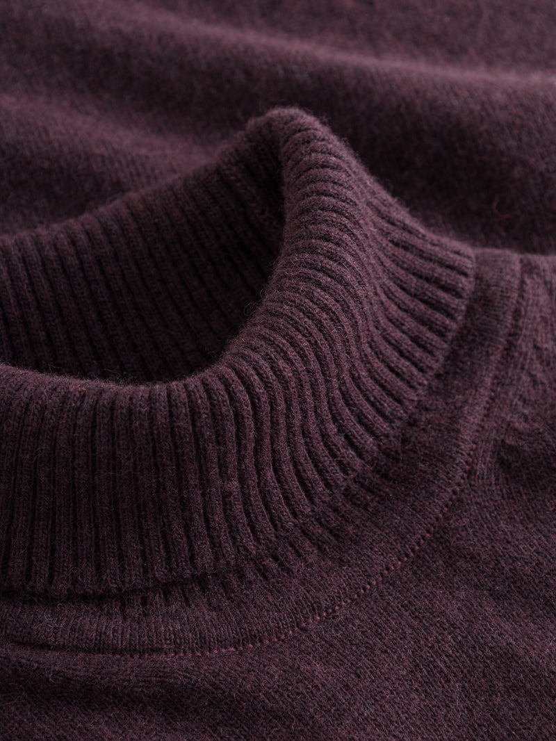 KnowledgeCotton Apparel - MEN Roll neck knit Knits 1404 Deep Mahogany