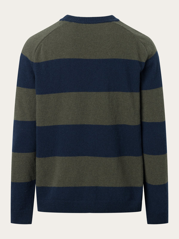 KnowledgeCotton Apparel - MEN Stripes O-neck knit - Knits 8023 Green stripe