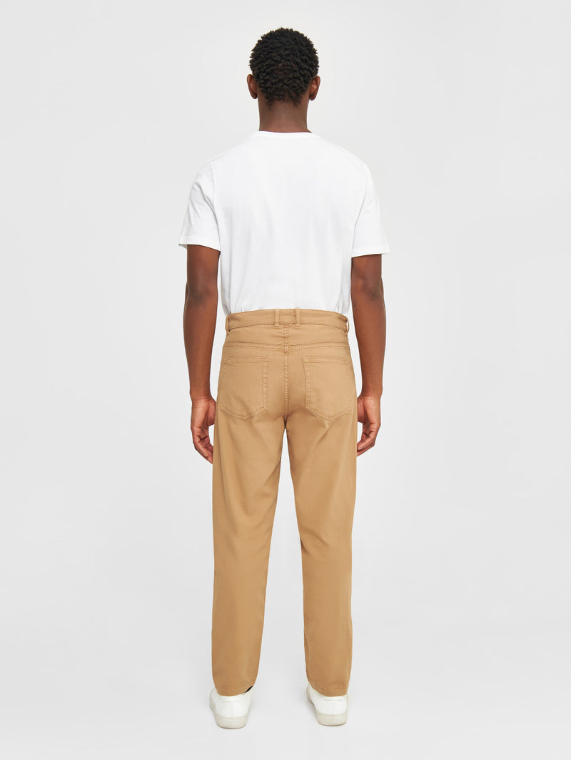 KnowledgeCotton Apparel - MEN TIM tapered fit canvas 5-pocket pants Pants 1366 Brown Sugar