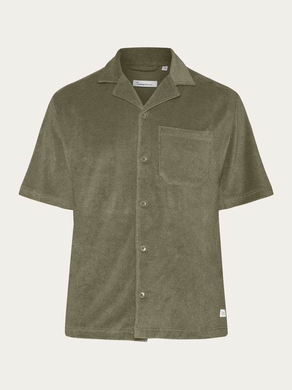 KnowledgeCotton Apparel - MEN Terry loose short sleeve shirt Shirts 1068 Burned Olive