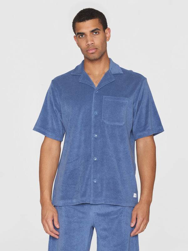 KnowledgeCotton Apparel - MEN Terry loose short sleeve shirt Shirts 1432 Moonlight Blue