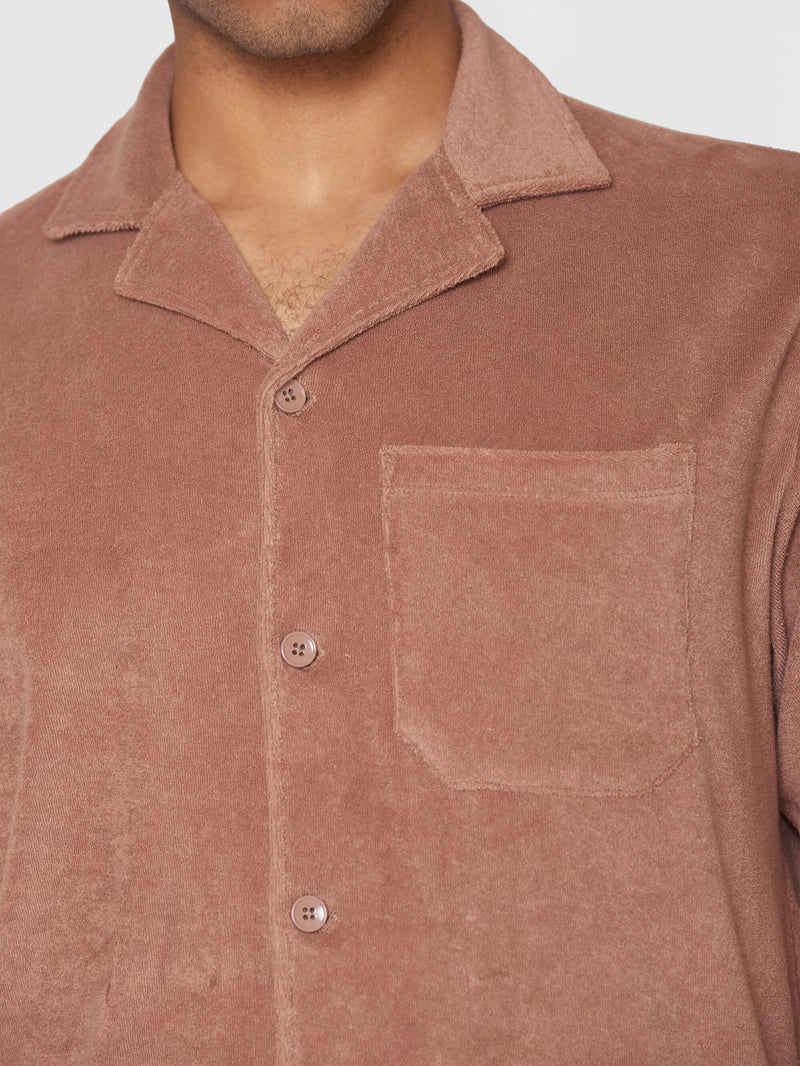 KnowledgeCotton Apparel - MEN Terry loose short sleeve shirt Shirts 1437 Chocolate Malt