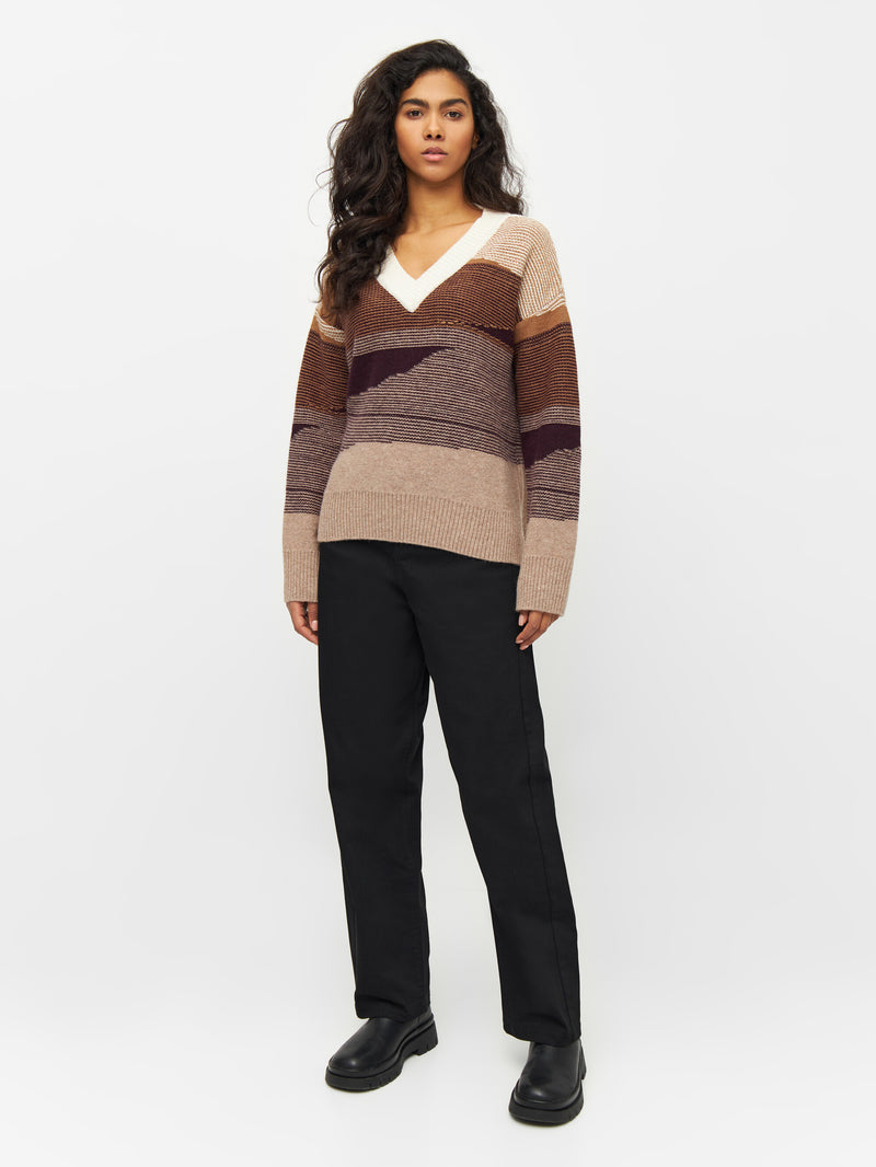 KnowledgeCotton Apparel - WMN Wool landscape pattern v-neck knit Knits 9926 Brown AOP